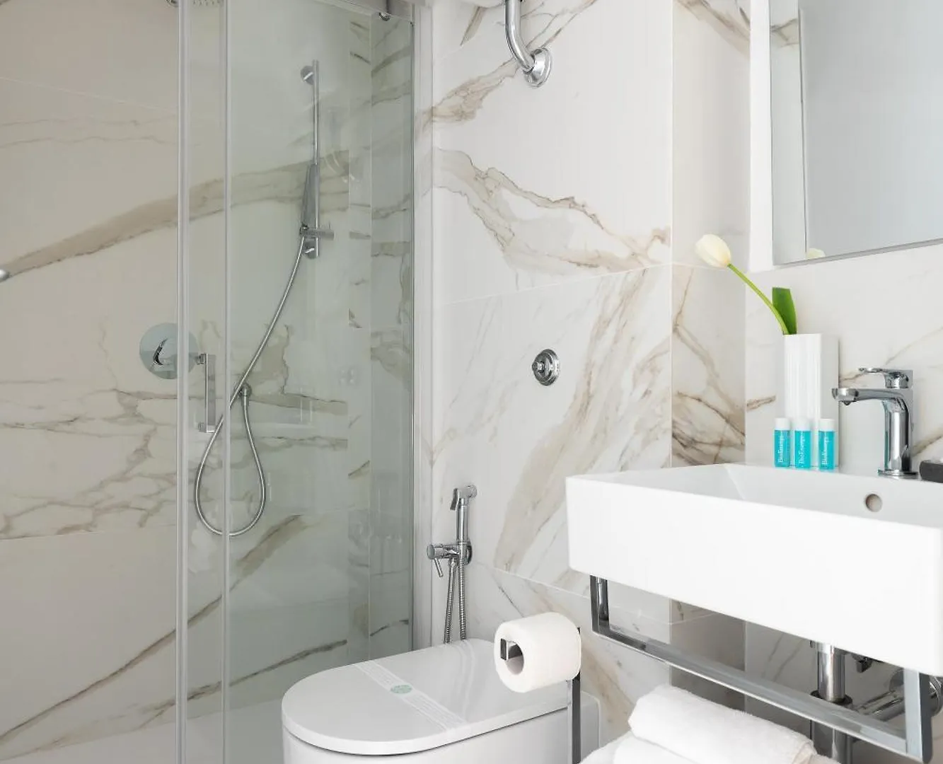 Iflat New Spacious & Classy Apartment In Monti ローマ 0*,  イタリア